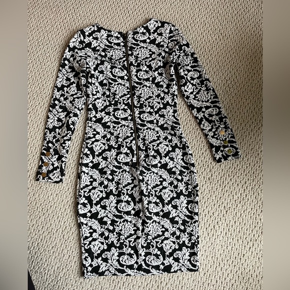 Dynamite Jacquard Patterned Dress - Picture 4 of 10